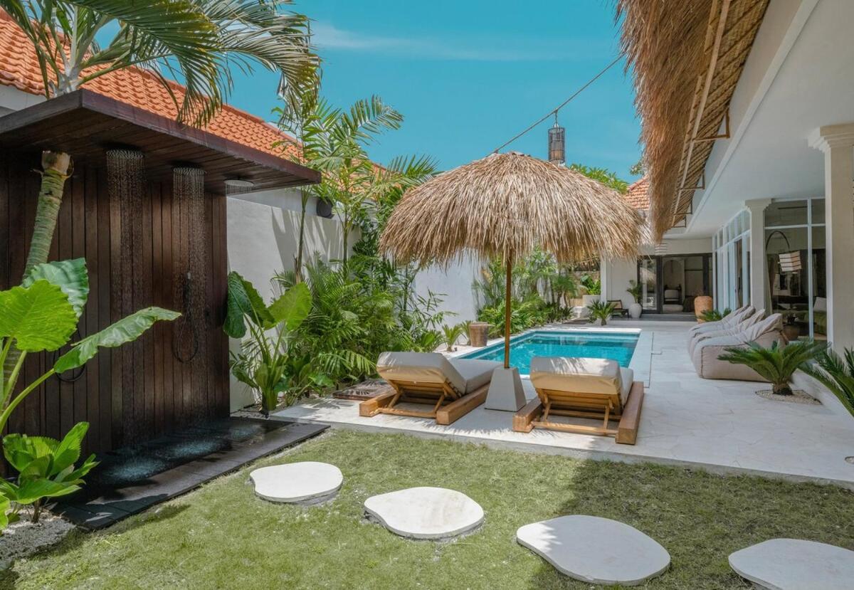 The Jungle - Luxurious & Tropical Concept - 3Br - Central Canggu Exterior photo