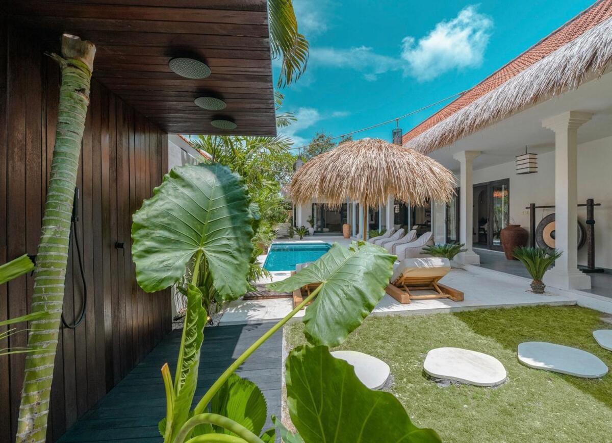 The Jungle - Luxurious & Tropical Concept - 3Br - Central Canggu Exterior photo