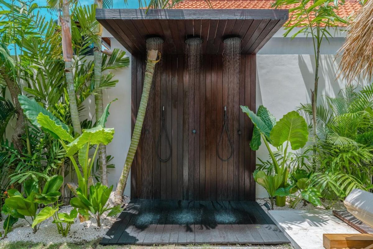 The Jungle - Luxurious & Tropical Concept - 3Br - Central Canggu Exterior photo