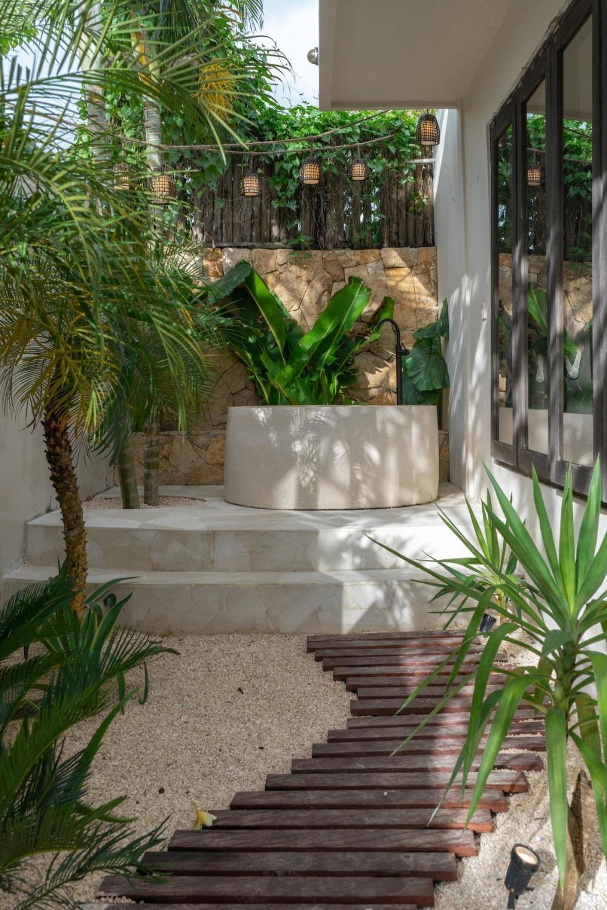 The Jungle - Luxurious & Tropical Concept - 3Br - Central Canggu Exterior photo