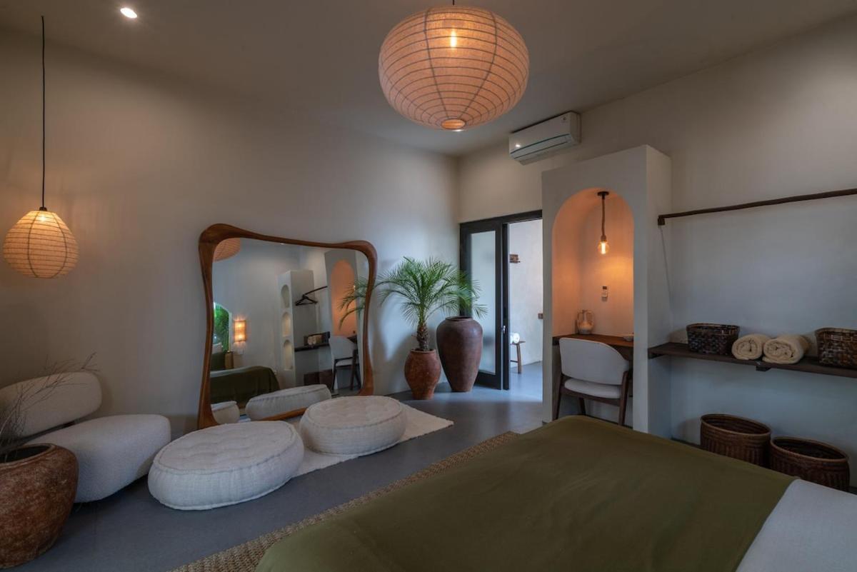The Jungle - Luxurious & Tropical Concept - 3Br - Central Canggu Exterior photo