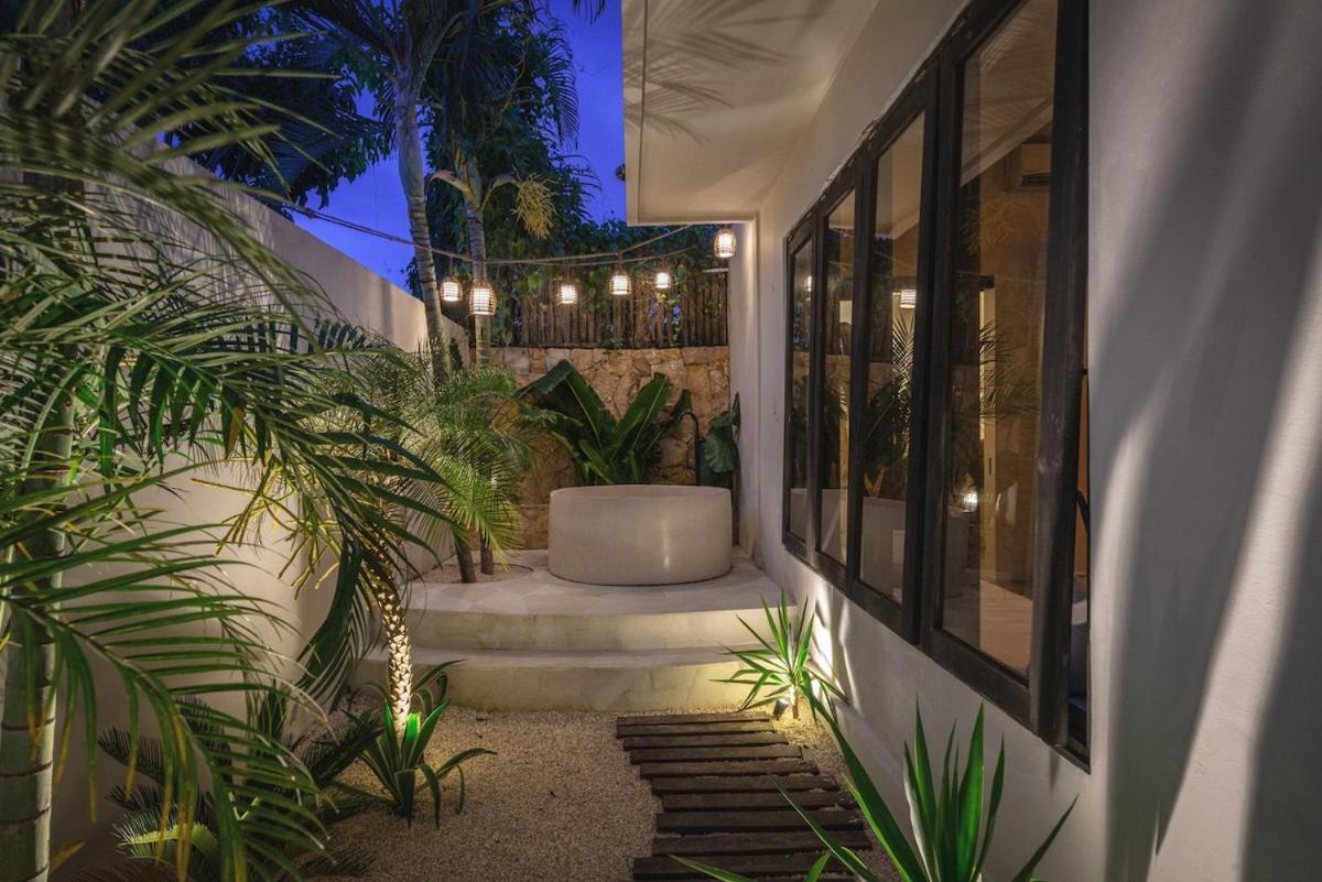 The Jungle - Luxurious & Tropical Concept - 3Br - Central Canggu Exterior photo